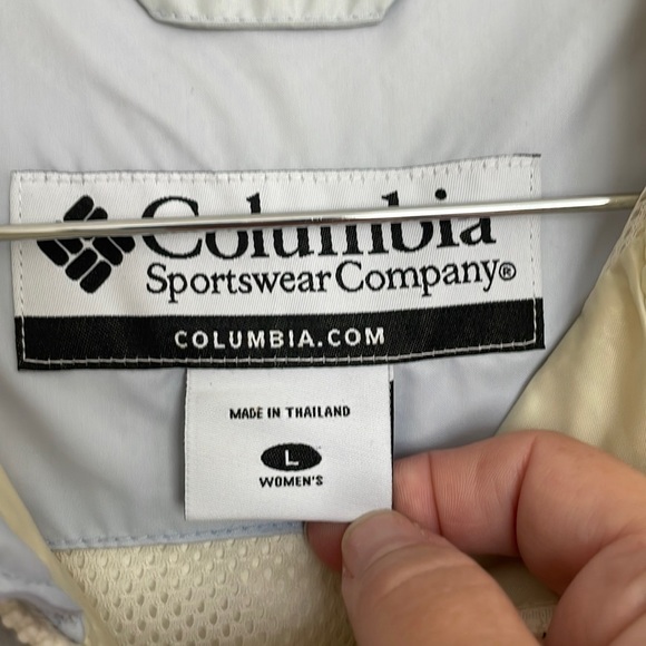 Columbia Sportswear Women’s Omni-Tech Waterproof Breathable Jacket Pale Yellow L - Picture 3 of 9